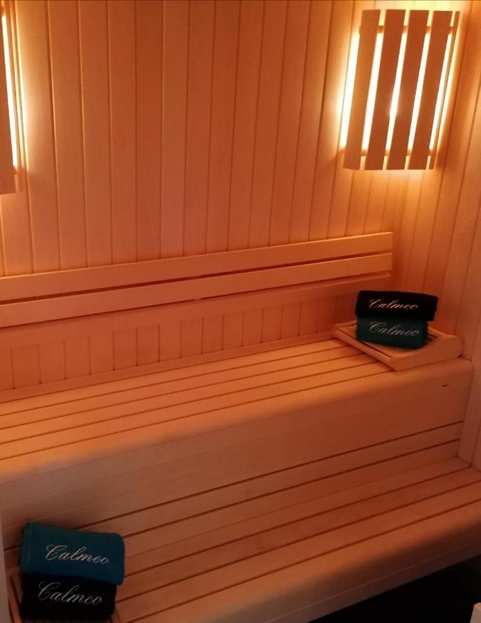 Chambre Avec Spa Et Sauna Privatises Bourg-en-Bresse Buitenkant foto